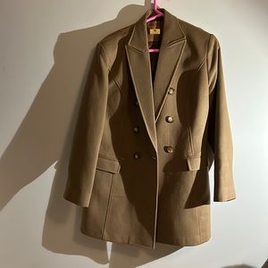 Beige/brown coat